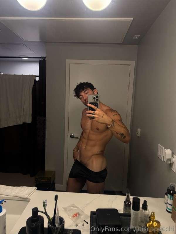 SURPRISE LIVE TONIGHT! 🥵 I’m missing u extra and need to see..
