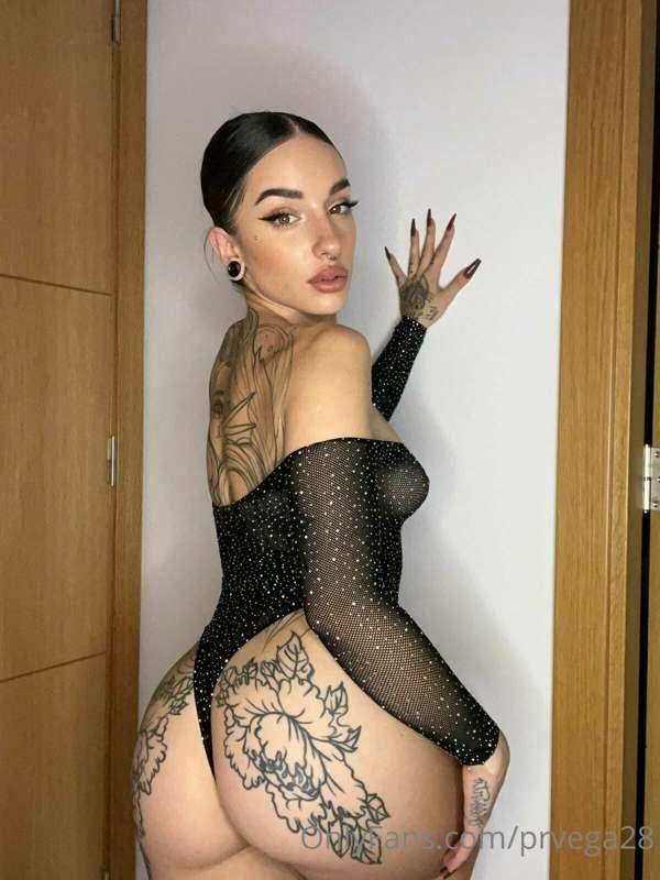 Don’t just imagine me on top of you… watch it happen 🍑🔥