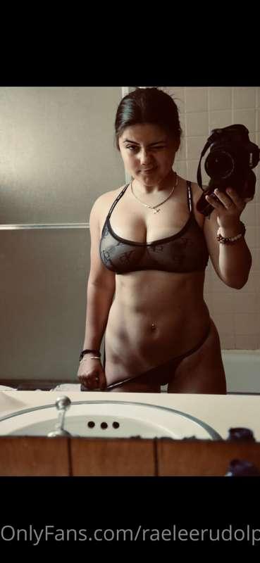 Rolled out of bed & took some morning pictures in my calvins..