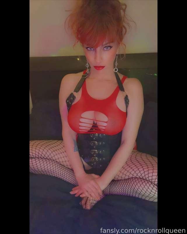 rocknrollqueen image #7