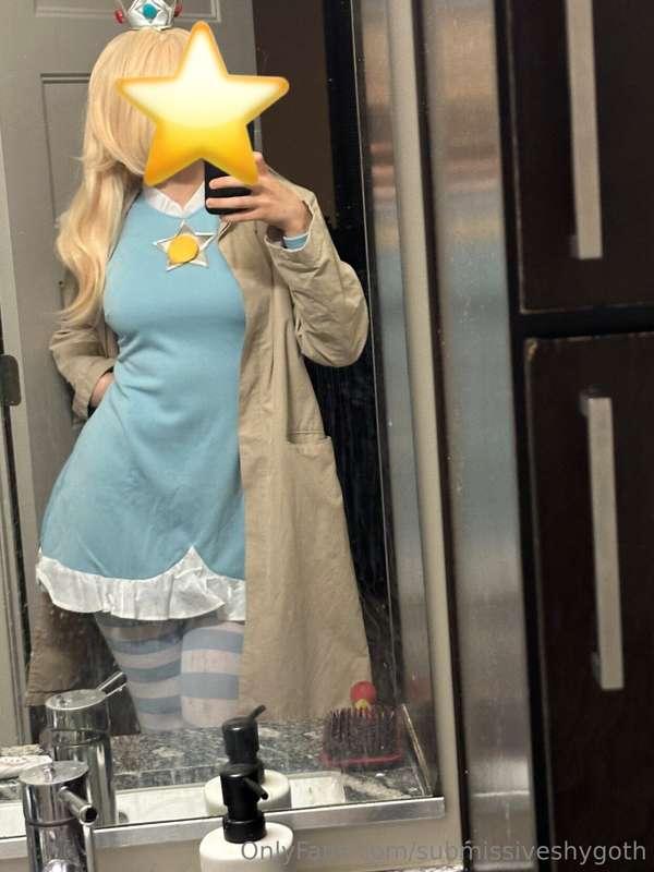 Yall im so hungover but look how cute i was last night (so m..