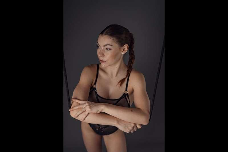 Martina - Studio :Camera Roll