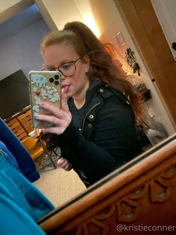 Who doesn’t love a cute ponytail? 😇😇💦🫣