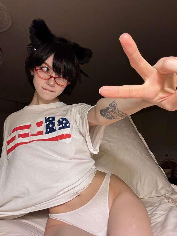 yoursmalldoll image #1