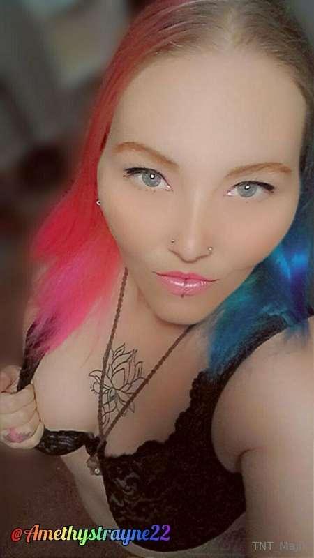 ⭐ 𝔸𝕞𝕖𝕥𝕙𝕪𝕤𝕥 ℝ𝕒𝕪𝕟𝕖 ⭐

A Bratty introverted/extroverted Pansexu..