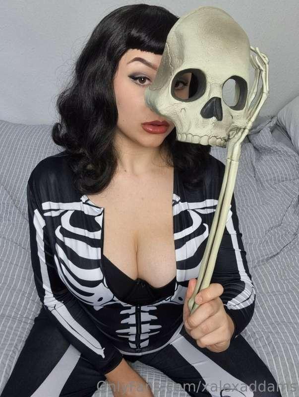 wanna bob for my apples? 🍎🍎