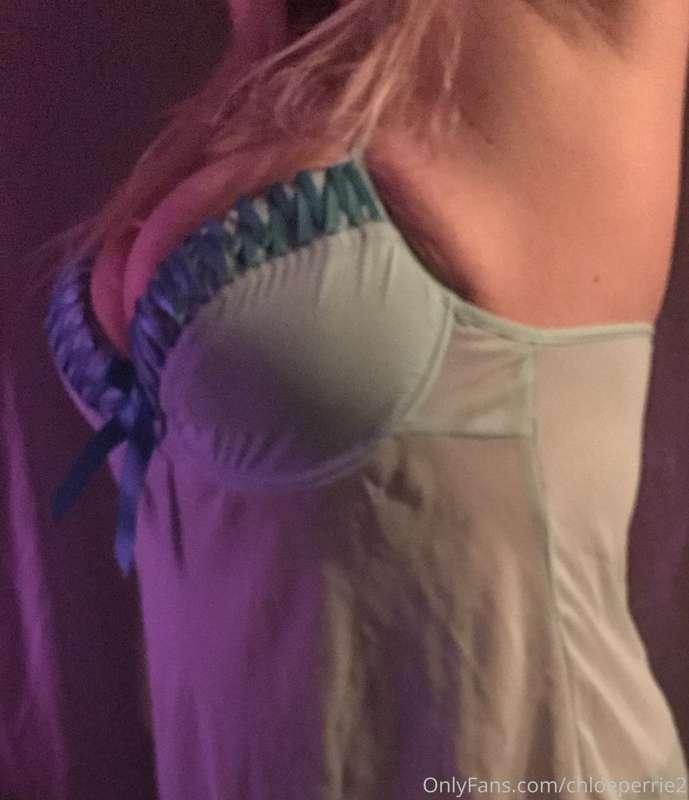 chloeperrie2 image #1