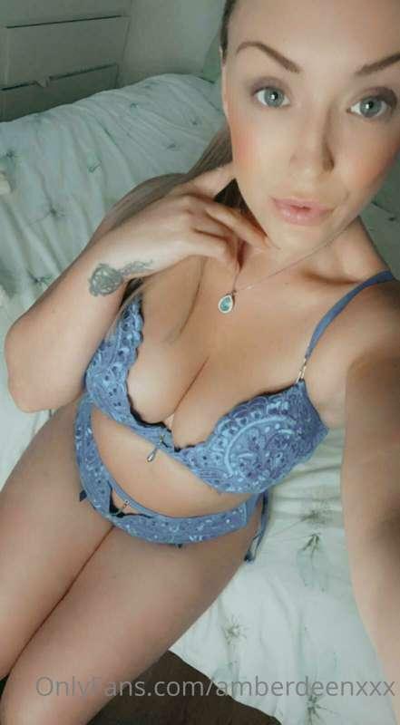 HI HORNY GUYS 👋😈
I know a few of you have been asking about ..