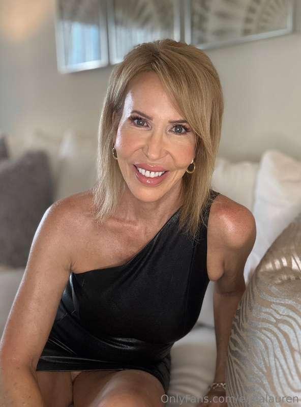 Ready for a GILF adventure? DM me...🫦..