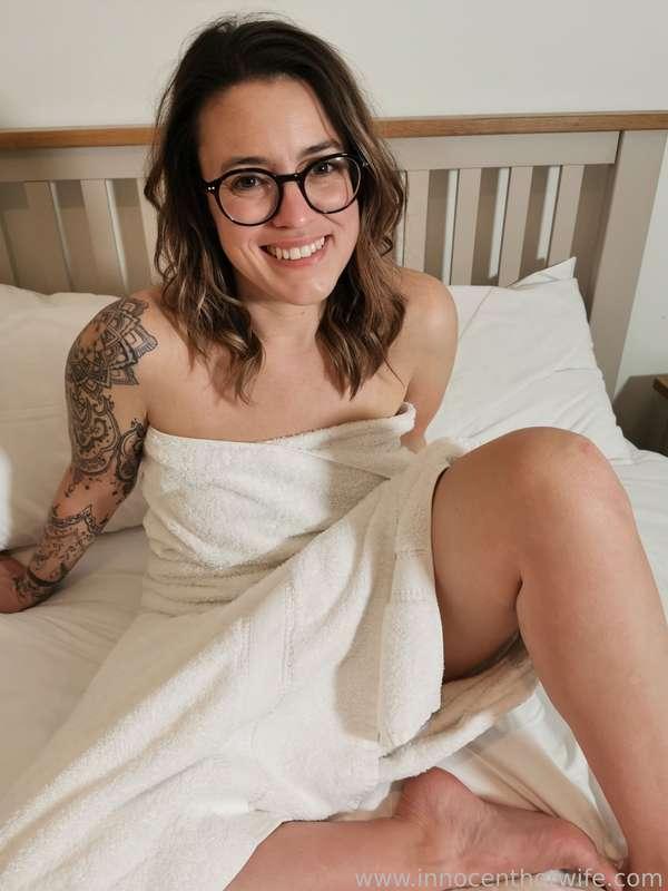 innocenthotwife image #2