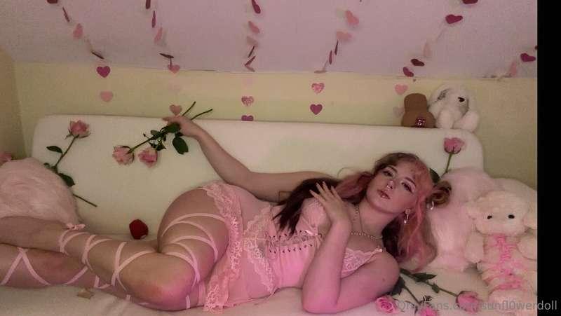 sunfl0werdoll image #0