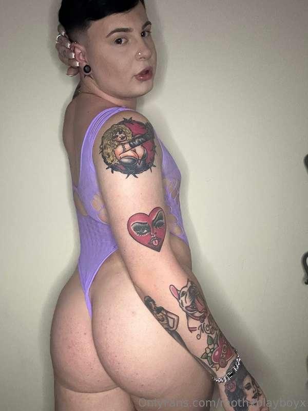 mothxplayboyx image #1