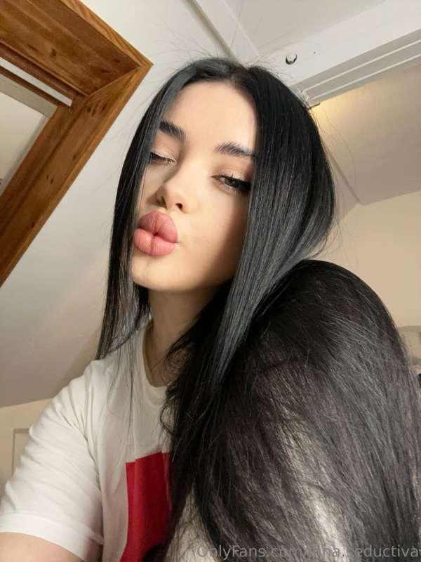 Come, I'll kiss you💋