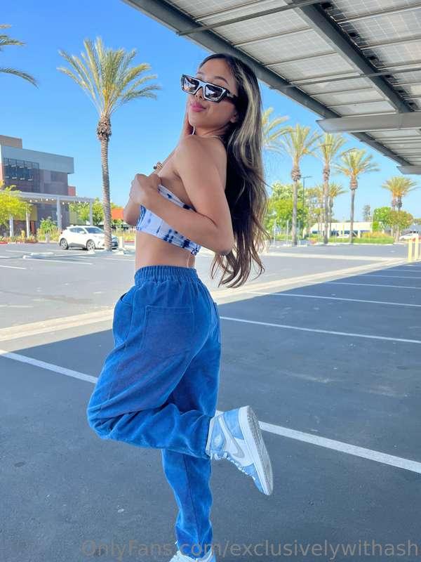 What’s your favorite color? 😇