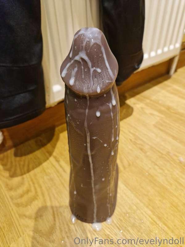 Lube and ass juice on my new dildo 🥰😍❤️