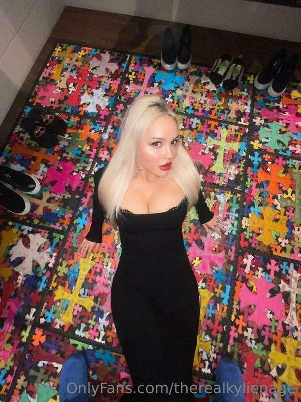 Do you love it when I’m a whore for you?💋