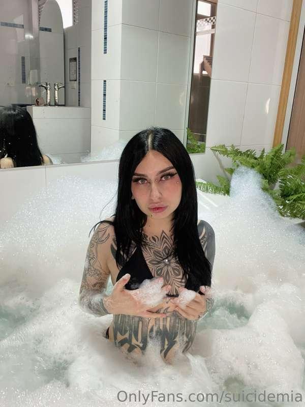 ## Spoil this mistress and wait for the special reward you'l..
