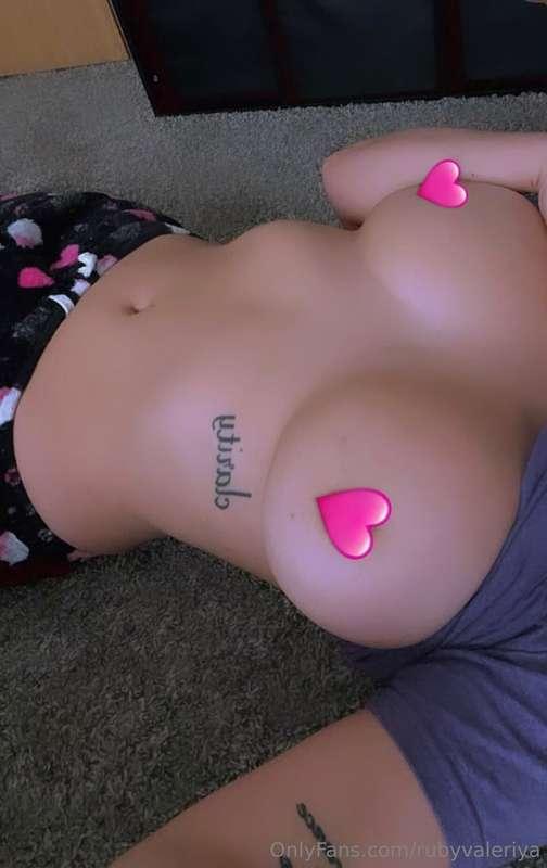 Watch me fuck my dildo in missionary while my titties are bo..