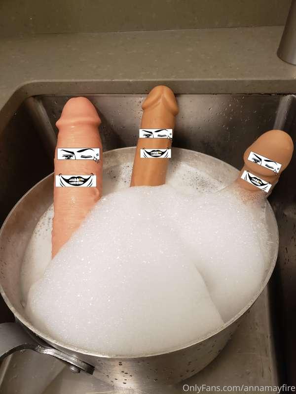 When your bros and you all take a hot tub bubble bath togeth..