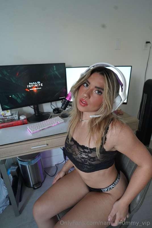 Gamer girl 🤪