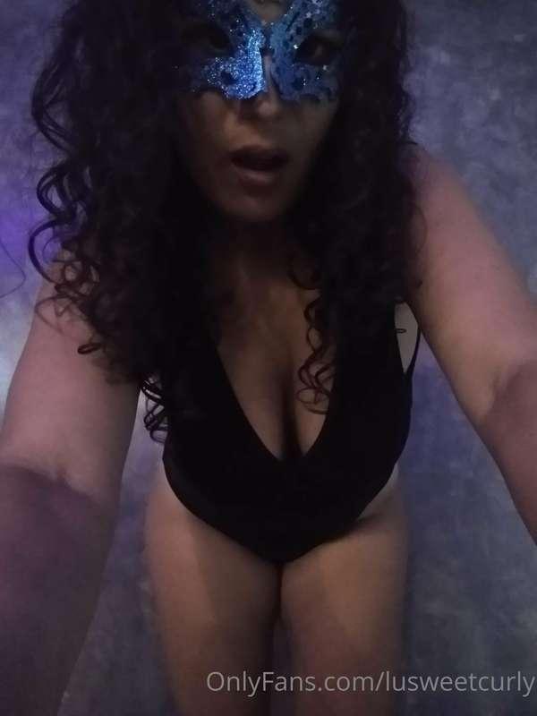 Hello daddy. Are you ready to play? 🔥🙈  https://onlyfans.com..