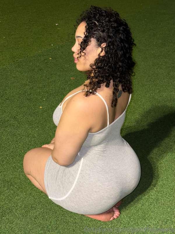 Bet you can’t take your eyes off this view 🍑