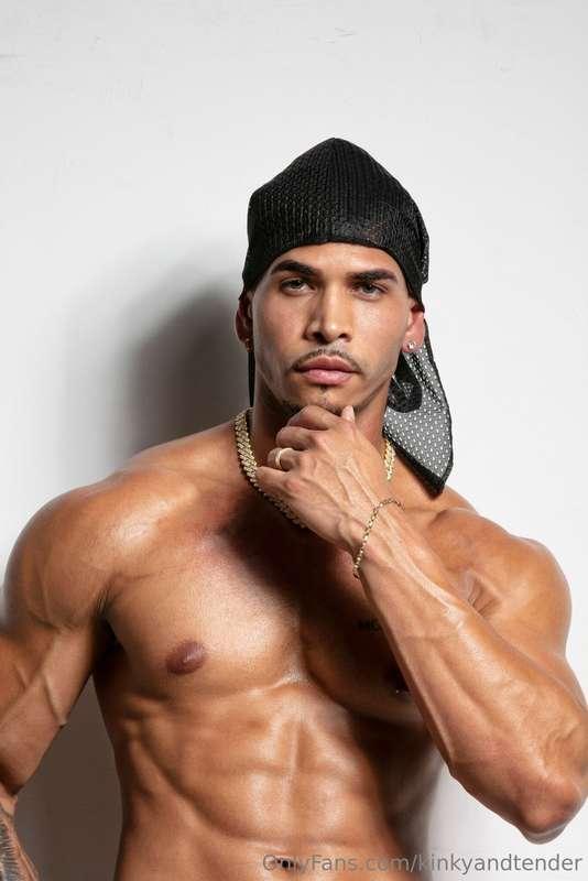 kinkyandtender image #2