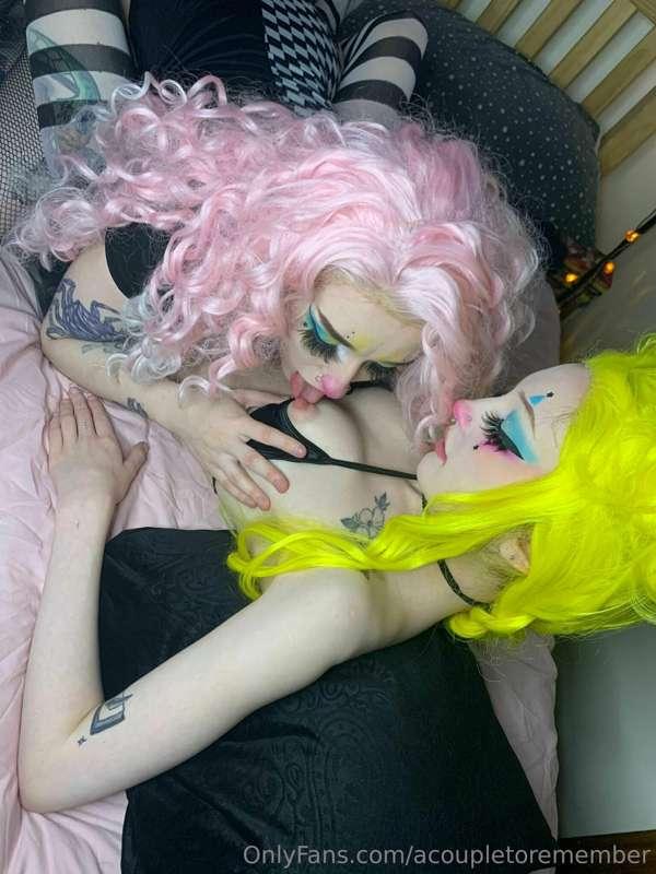 You can still get our hot clown girl video by the way 💞🥰

@p..