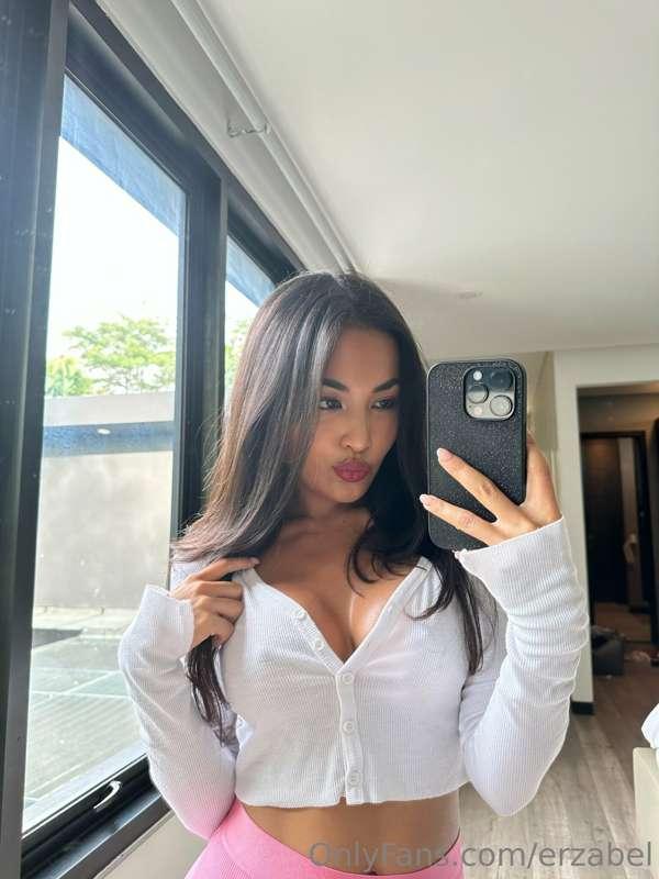 One kiss for you 💋