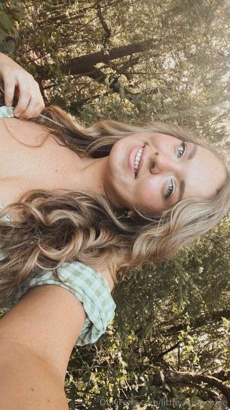🦋🌻👒🌸