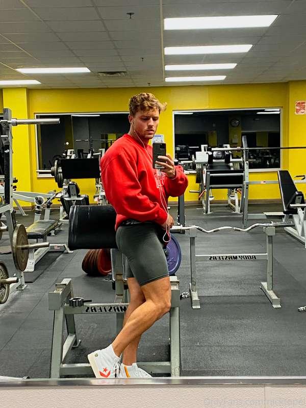 Glutes and Hamstrings tonight. Swipe for the full workout. M..