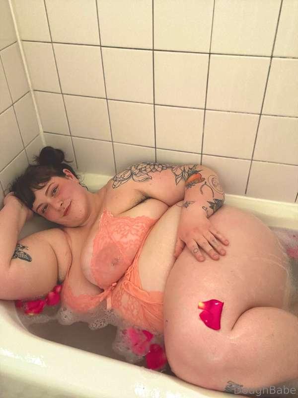 doughbabebbw image #0