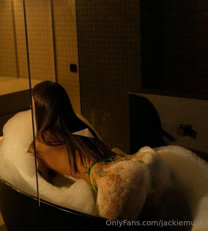 I need someone to help me rub my back, will it be you?