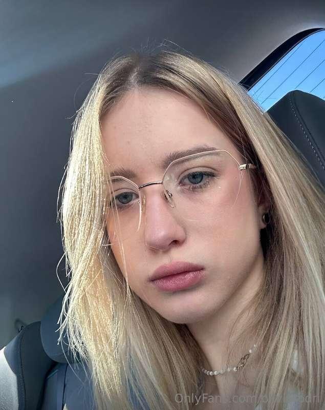 🎀𝗙𝗥𝗘𝗘 𝗢𝗡𝗟𝗬 𝗡𝗢𝗪🎀18 YEARS OLD🎀@poliiiiii @poliiiiii @poliiiiii..