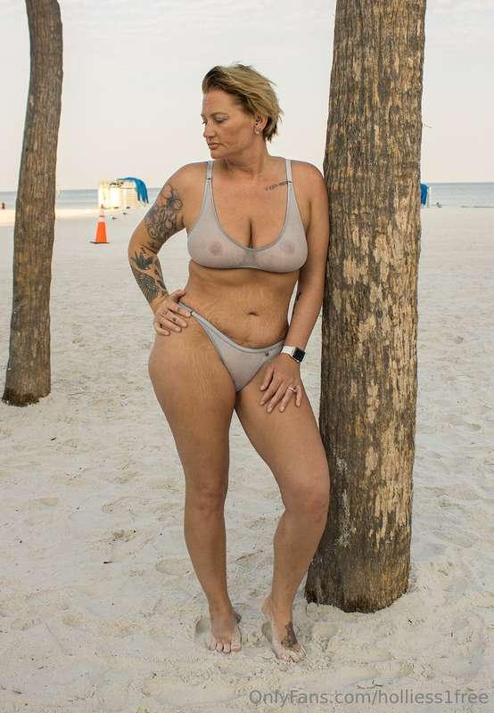 holliess1free image #11