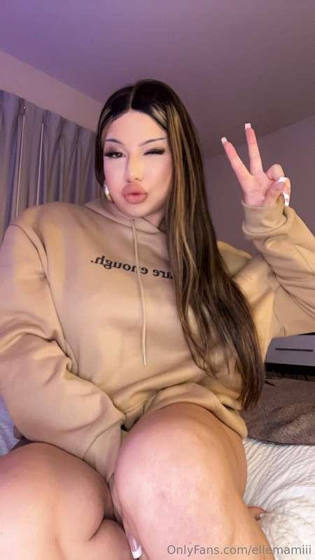 DM me if you think we have unrealistic views on men’s beauty..