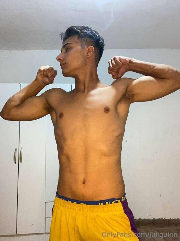 Free free 🔞🔥
🔝@patricio2003🔝@patricio2003🔝
Latín & athletic ..