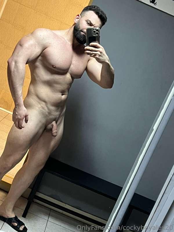 After workout check up 😈