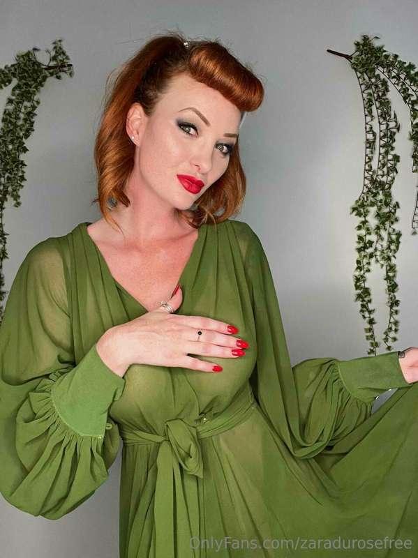 oops your could see right through my top!

VIP @zaradurose