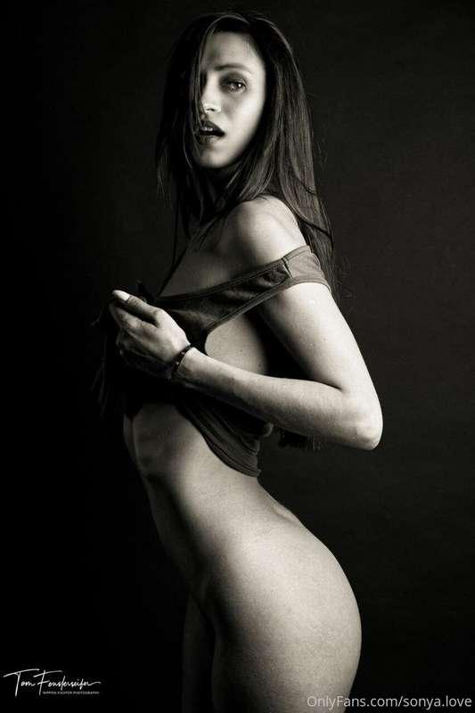 Oooh baby, I'm already very hot without panties in my apartm..