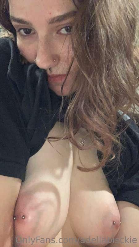 someone come suck them pls x