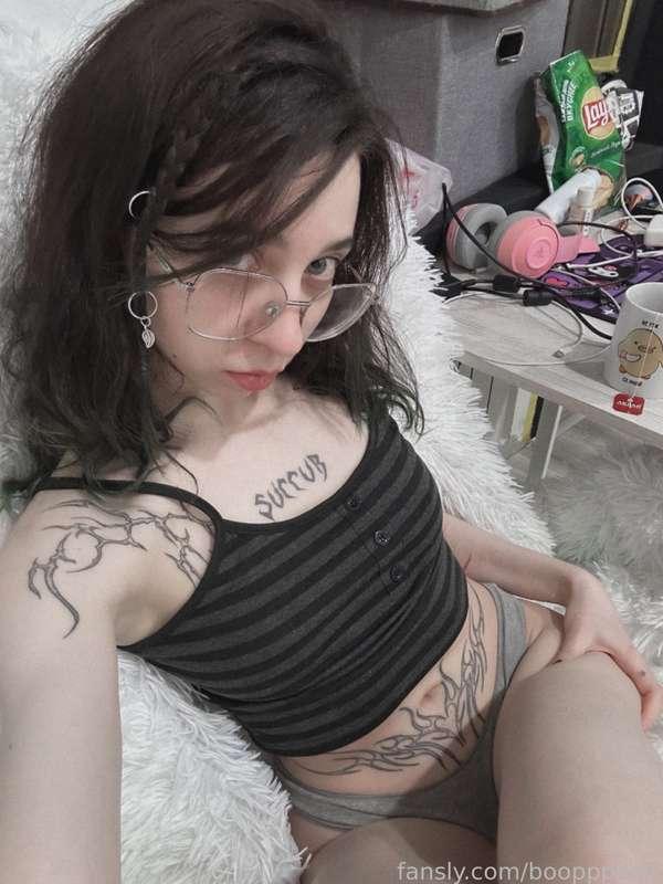 Goodnight❤️

#fyp #natural #collegegirl #teengirl #hornyteen #smallgirl #smalltits #glasses #nerdy #daddysgirl #submissive #little
