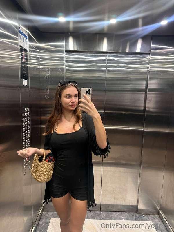 Have you ever woken up from a dream that felt too real?💋🥰Lik..