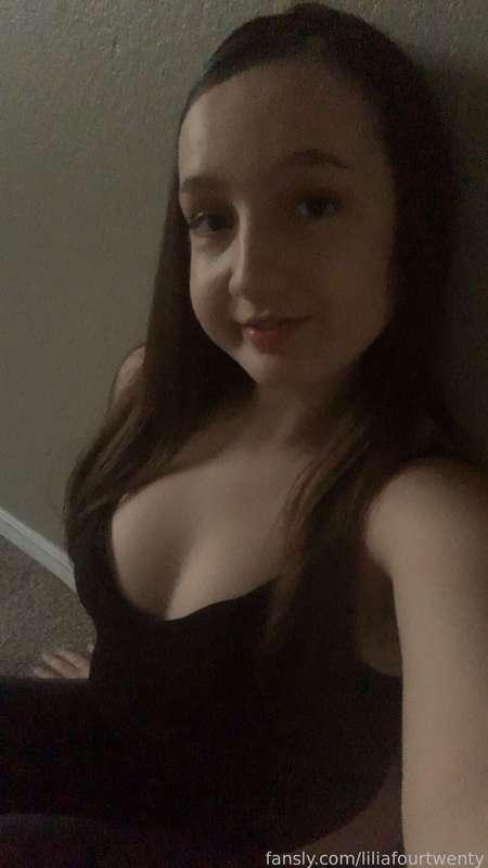 this push up bra is doing me so good 🫠🫠omg

#teen #boobs #smalltits #young #cute 