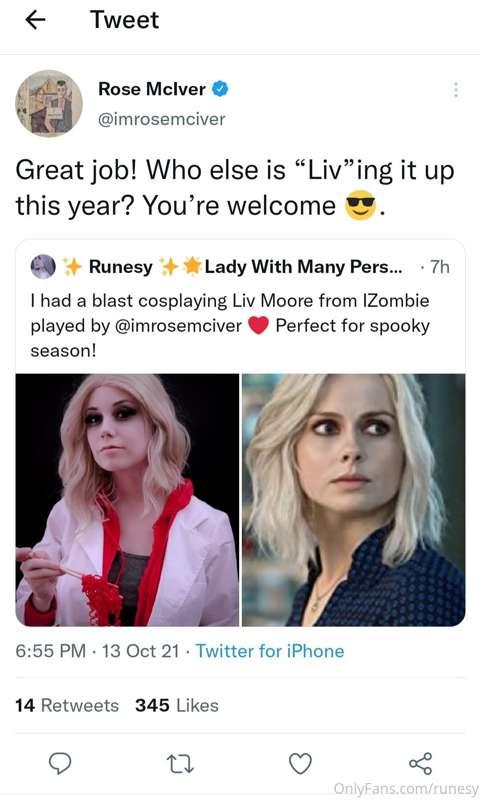 She noticed me :")