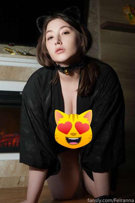 How would you describe me with only 1 word? 🍑💦

#bigtits #busty #curvy #waifu #mistress #altgirl #egirl #young #boobs #tits 