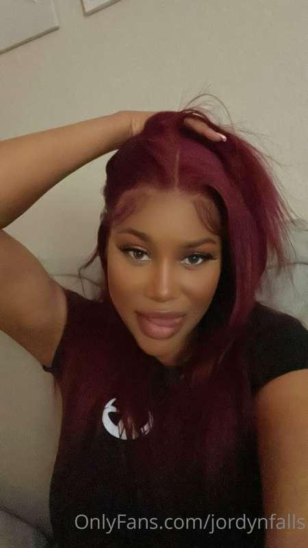 RED HAIR DON'T CARE! 
LETS SEXT OR SKYPE 🤞🏾 
DM NOW I am so ..