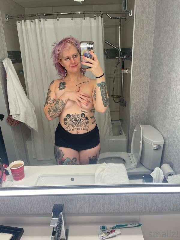 i love fucking in front of mirrors because you can cum on it..