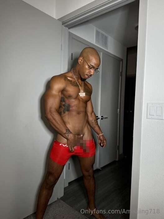 Red is my color, but I think it’d look even better on your f..