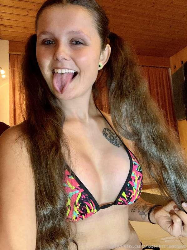 Happy Monday 😘😜